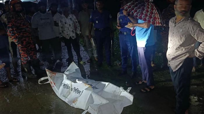 ঈশ্বরগঞ্জে বাসচাপায় অজ্ঞাত নারীর মৃত্যু