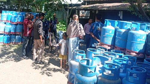 গৌরীপুরে এলপিজি সিলিন্ডার মজুতের দায়ে যুবককে জরিমানা